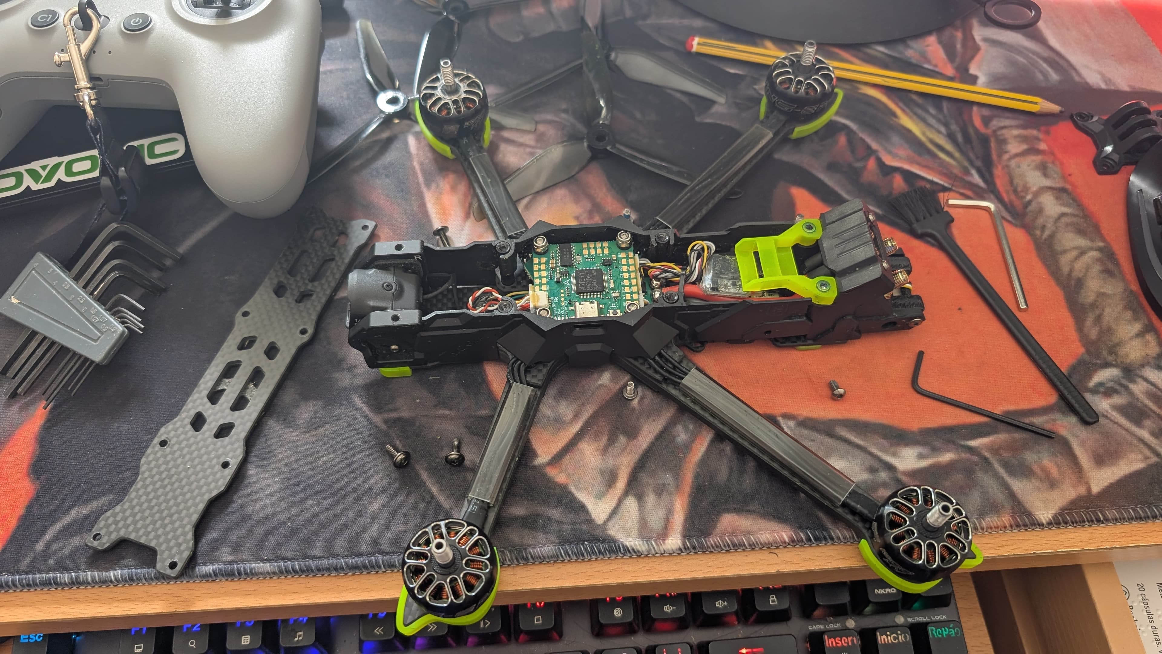Dron FPV de carreras: un iFlight Nazgul5 a mi medida